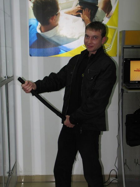 Владимир Артамонов