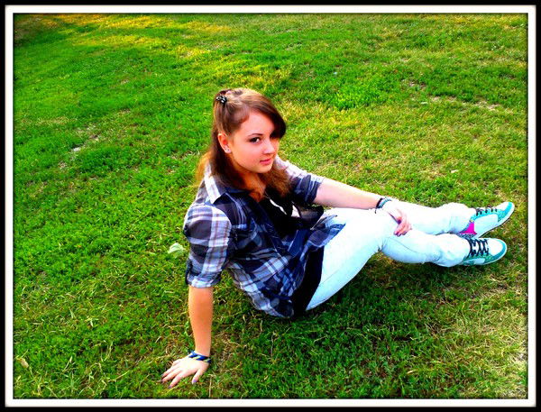 _Happiness Virus _)))