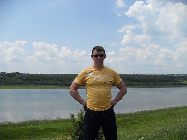 Евгений Шаповалов