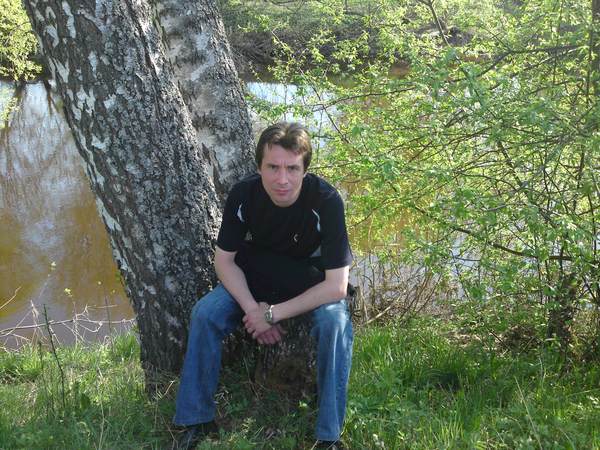 Александр Леонов