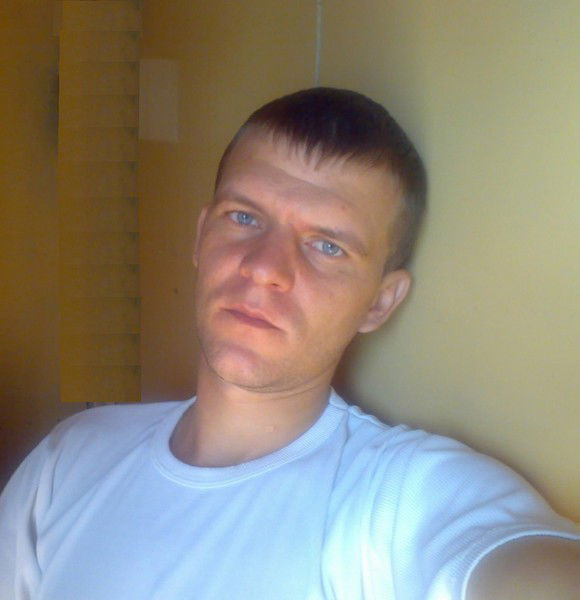 Антон Сафонов