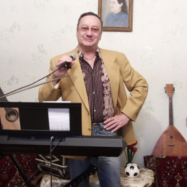 Михаил Попичев