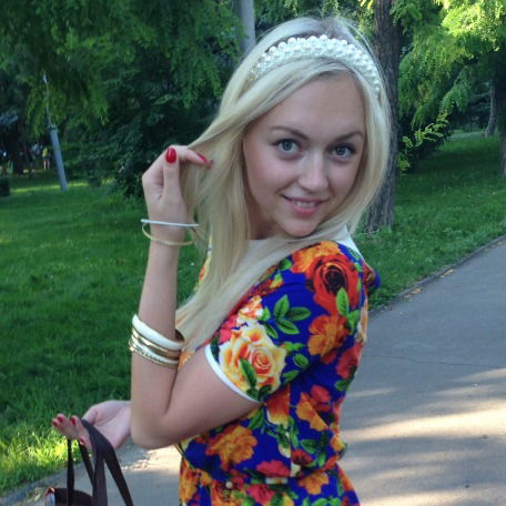 Вика Модина