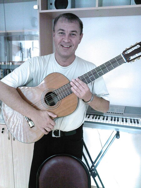 Олег Новичев