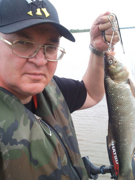 Неизвестно Неизвестно