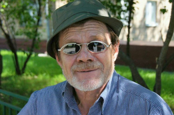 Юрий Лопарев