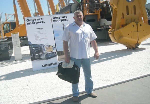 Алексей Махлаев