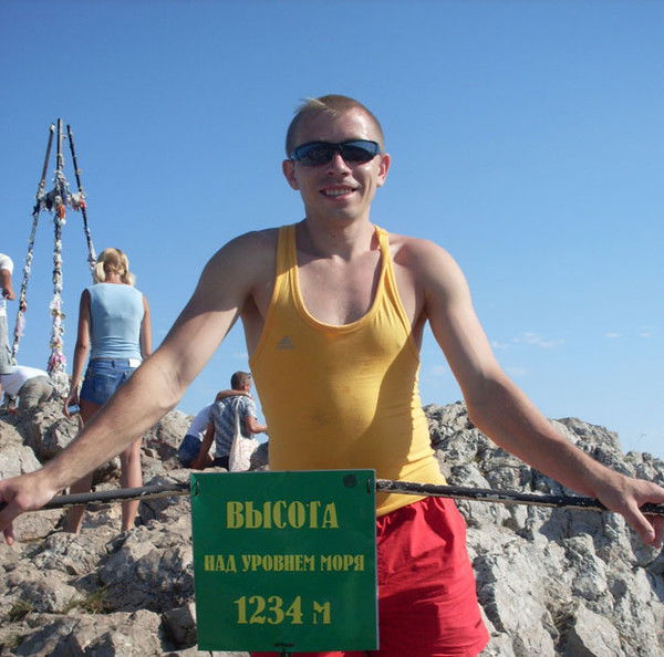 Александр Захаров