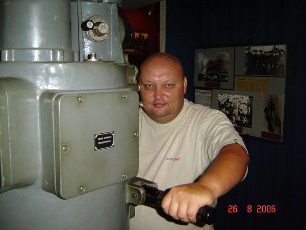 Андрей Эрнст