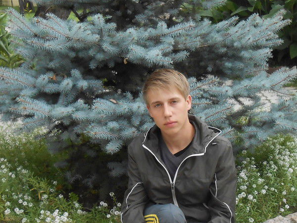 Денис Алфёров