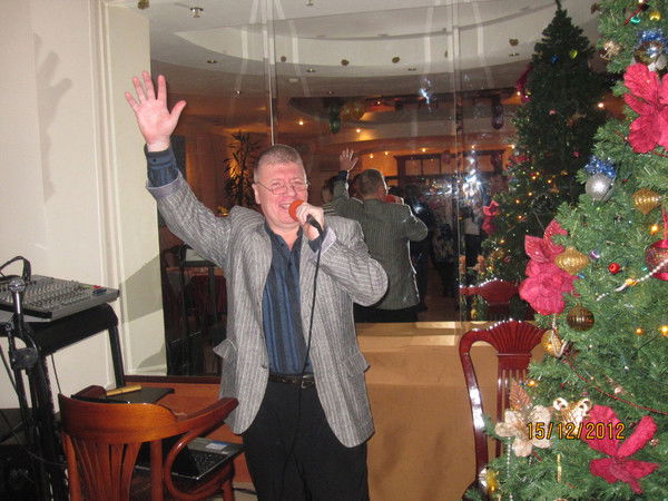 Певец - Сергей Мартысь