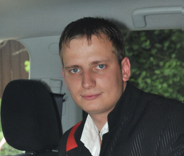 Владимир Попов