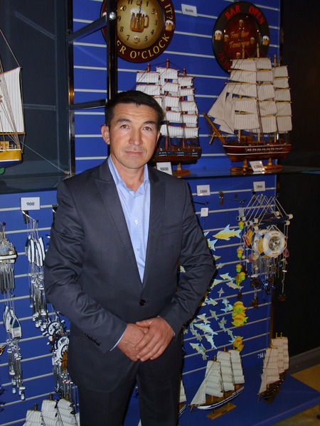 Турсунбек Шакенов