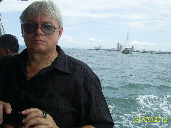 Евгений Антонов