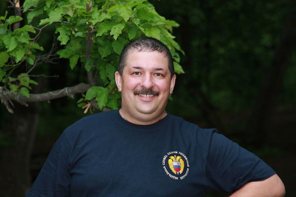 Сергей Тихонов