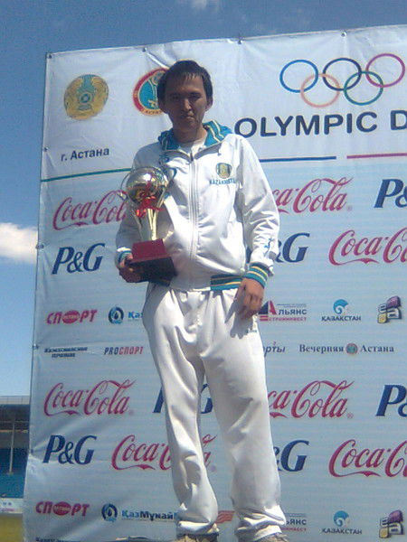 Даурен Хан Хан