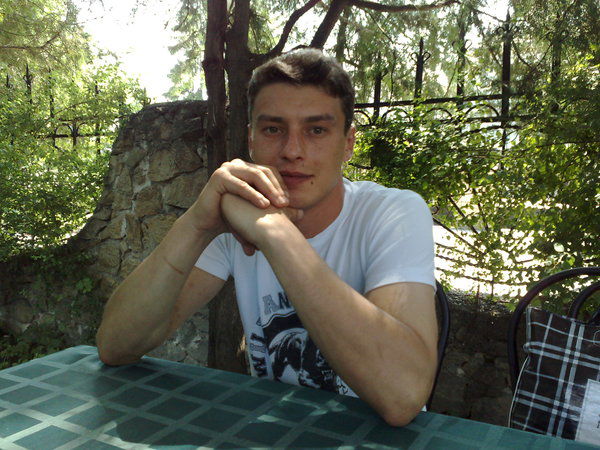 Павел Николаев