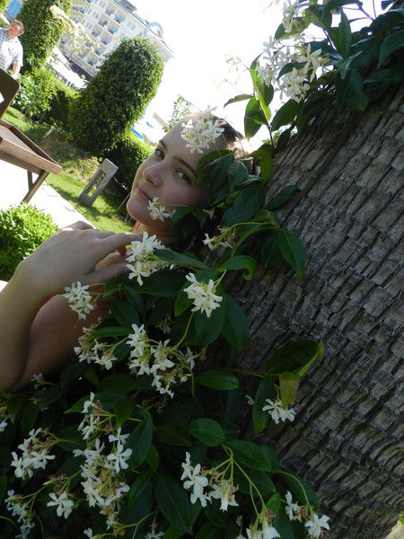 Зайка В Розовых Кедах