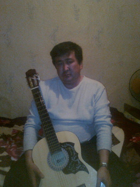 Бауржан Ходжаев