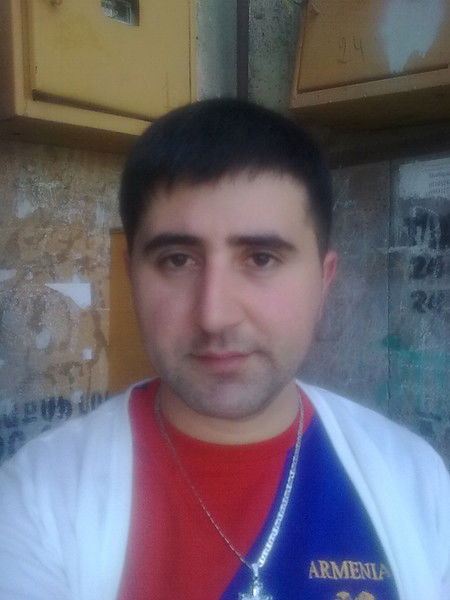 A.... ;;..;;\\//;;..;;