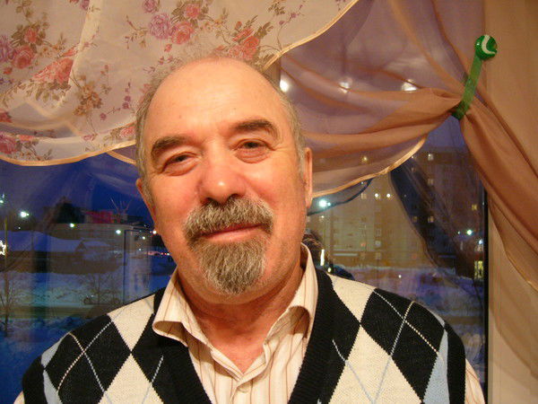 Владимир Наумов