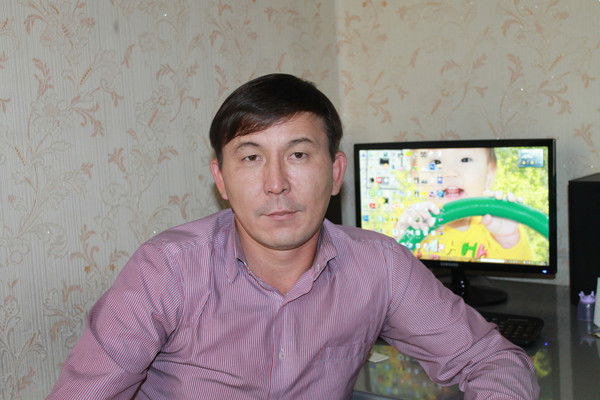 Махсат Кайров