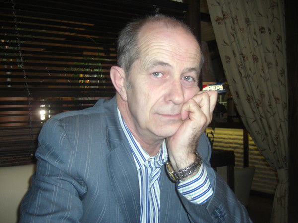 Александр Волков