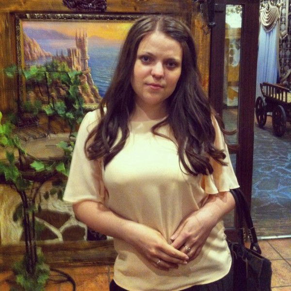 Анна Захарова