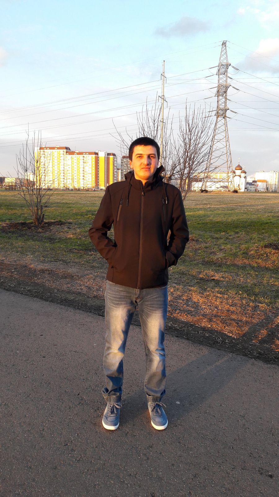 Анвар Шодиев