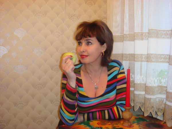 Лена Кузнецова