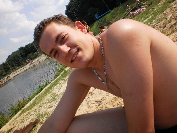 Дмитрий Стариков