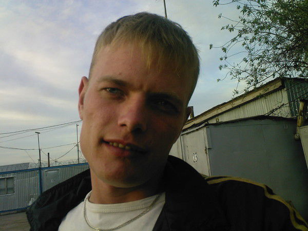 Толик Дронов