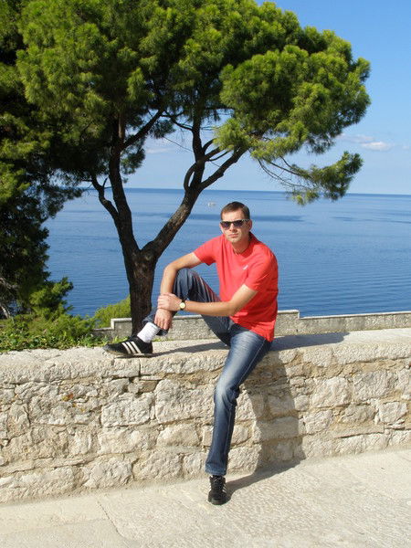 Александр Голенков