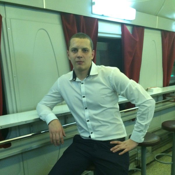 Артём Школенко