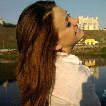 Каролина Бурнос