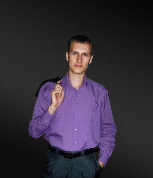 Антон Николаев