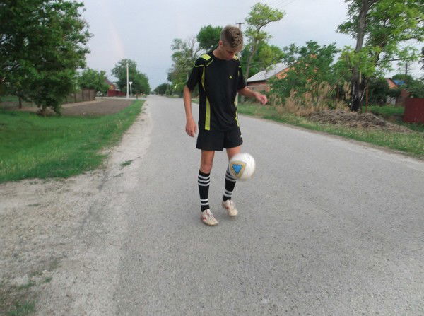 Женя Иванов