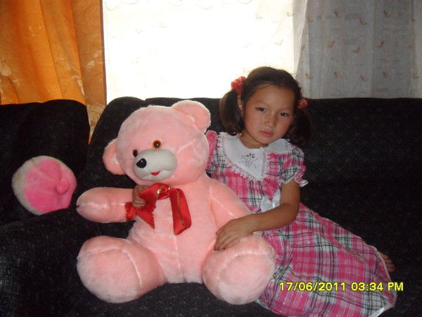 Акмарал Момунова