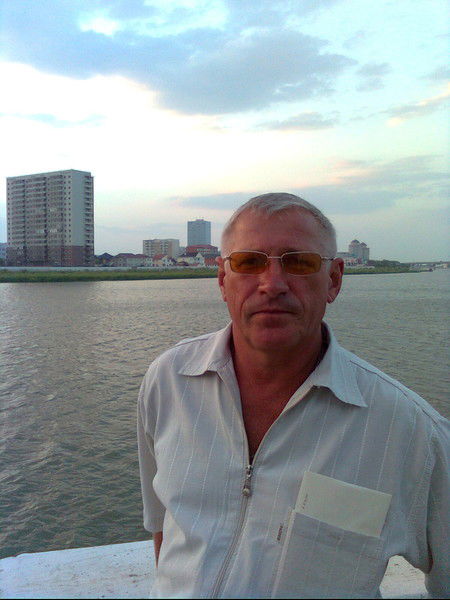 Юрий Карлусов