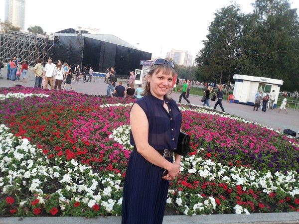 Наделя Насрединова