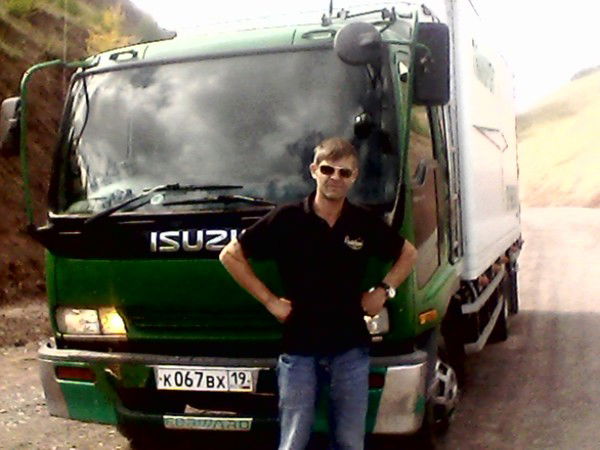 Олег Лушников