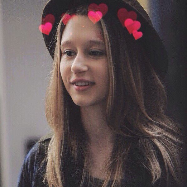 Вайолет Хармон