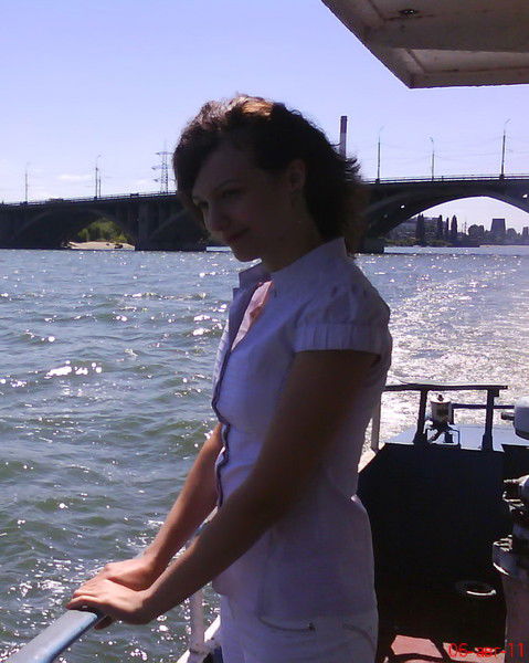 Елена Илларионова