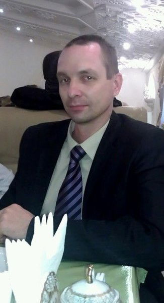 Денис Сквозников