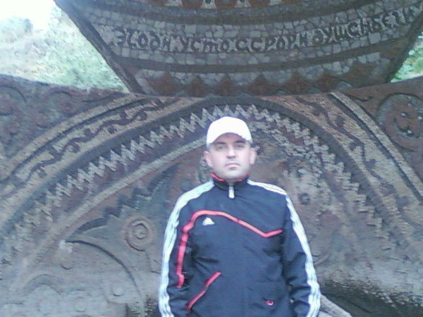 Рустам Тагдиров