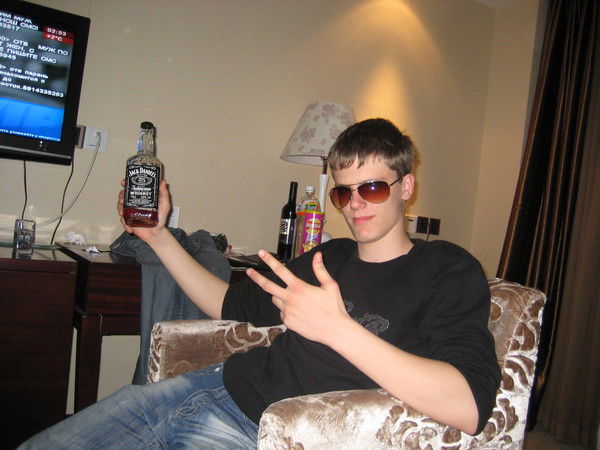 Санек Нуянцев