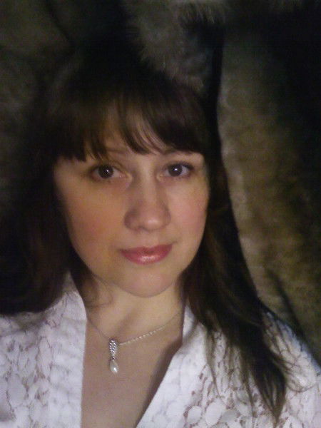 Оленька Николаева