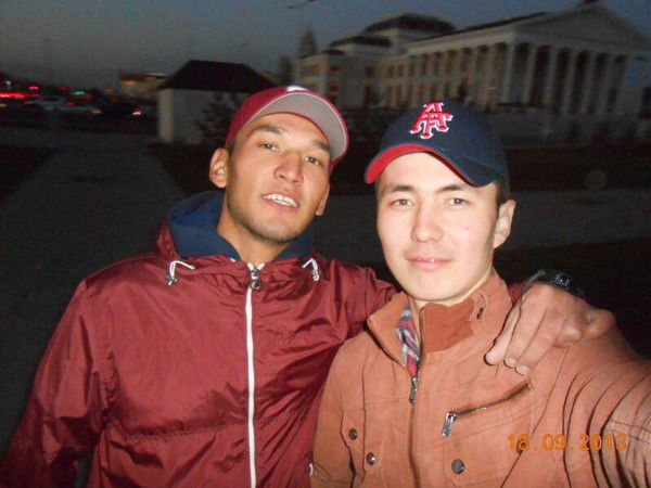 Азамат Шахаров