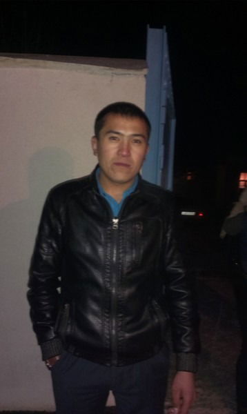 Мирлан Капаров