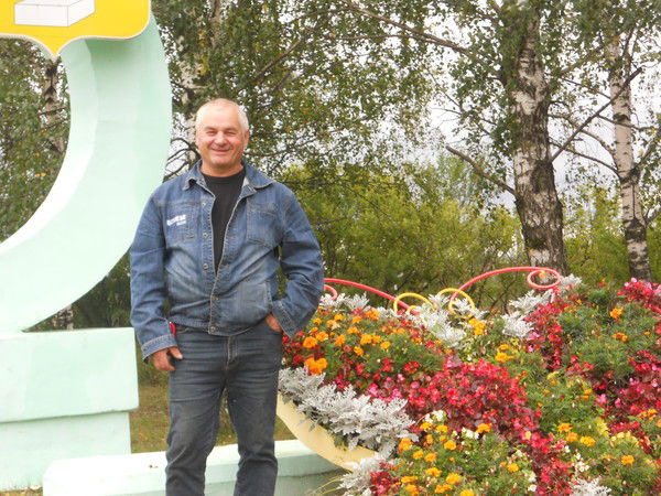 Николай Шаров